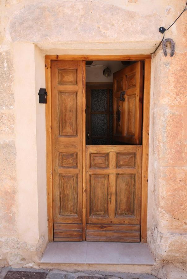 Wabisabi Townhouse Vila Montejo de la Vega de la Serrezuela Exterior foto