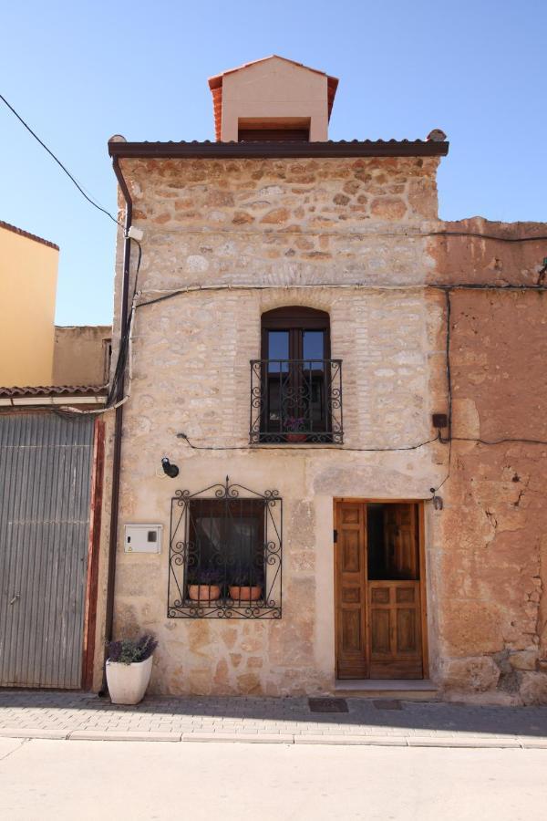 Wabisabi Townhouse Vila Montejo de la Vega de la Serrezuela Exterior foto